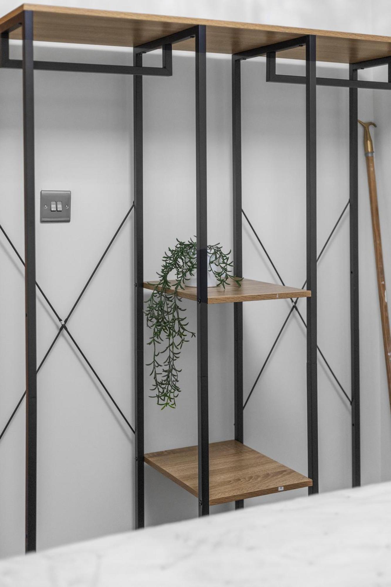 Sophisticated 2-bed In Apartment
